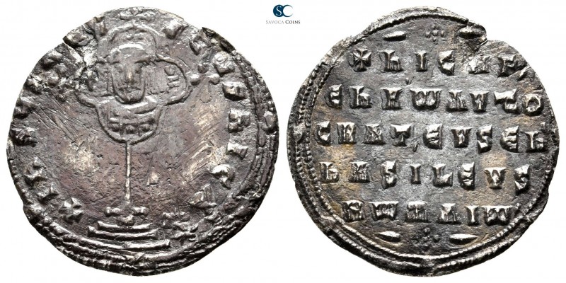 Nicephorus II Phocas. AD 963-969. Constantinople
Miliaresion AR

22 mm., 2,33...
