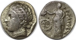 Hemidrachme 302 - 286 v. Chr 
Griechische Münzen, THESSALIA. PHERAI. Hemidrachme (2.61g) 302 - 286 v. Chr., Vs.: Kopf der Hekate mit Kranz und Fackel...