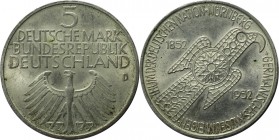 5 Mark 1952 D
Deutsche Münzen und Medaillen ab 1945, BUNDESREPUBLIK DEUTSCHLAND. Germanisches Museum. 5 Mark 1952 D, Vs: Ostgotische Adlerfibel / Rs:...