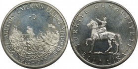50 Lira 1972 
Weltmünzen und Medaillen, Türkei / Turkey. Mustafa Kemal Atatürk Einzug in Smyrna. 50 Lira 1972, Silber. 0.54 OZ. KM 901. Stempelglanz...
