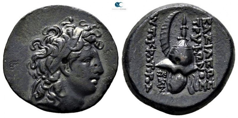 Seleukid Kingdom. Uncertain mint. Tryphon 142-138 BC. 
Bronze Æ

18mm., 4,70g...