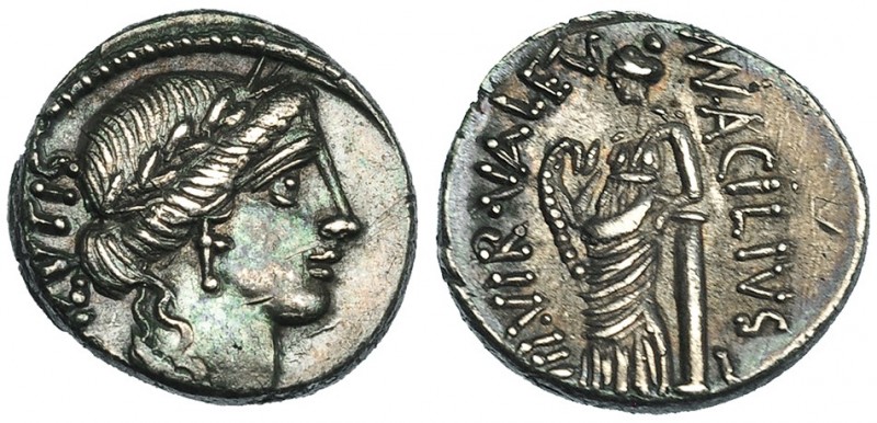 ACILIA. Denario. Roma (55 a.C.). A/ Cabeza de Salus; detrás ley. SALVTIS interna...