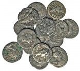 Lote 17 denarios: República (3, uno de ellos forrado). Julio César (1); M. Antonio (2, uno de ellos partido); 11 de Imperio (de ellos 1 roto, 1 con ag...