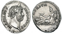 ADRIANO. Denario. Roma (134-138). R/ África sentada a izq. con escorpión y cornucopia; AFRICA. RIC-299. EBC-/MBC+.