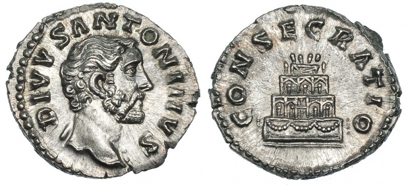 ANTONINO PÍO. Denario. Roma (145-161). R/ Pira funeraria de cuatro niveles coron...