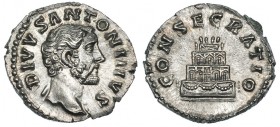 ANTONINO PÍO. Denario. Roma (145-161). R/ Pira funeraria de cuatro niveles coronada por cuadriga; CONSECRATIO. RIC-438. EBC+.