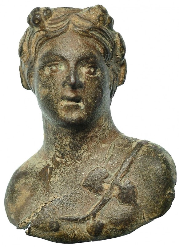 ROMA. Busto. Siglo III d.C. Representación de Baco con vestimenta adornada con h...