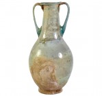 ROMA. Ánfora con irisaciones. Siglo II-III d.C. Vidrio. Altura 18,5 cm.