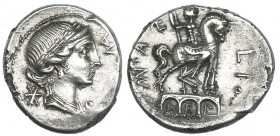 AEMILIA. Denario. Sur de Italia (114-113 a.C.). R/ Estatua ecuestre sobre tres arcos; dentro de ellos LEP, alrededor A(E)MILIO. FFC-103. SB-7. Acuñaci...