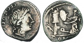 EGNATULEIA. Quinario. Roma (97 a.C.). R/ Q entre trofeo y Victoria; en el exergo: ROMA. CRAW-333-1. SB-1. MBC-.