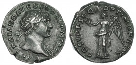 TRAJANO. Denario. Roma (103-111). R/ Victoria de pie a la izq. sujetando una rama de palma y una corona; COS. V. P. P. S.P.Q.R. OPTIMO PRINC. RIC-128....