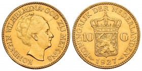 Netherlands. Wilhelmina. 10 gulden. 1927. (Km-149). Au. 6,71 g.  Rayita en anverso. Almost XF. Est...260,00.
