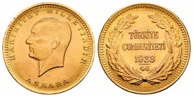 Turkey. 100 piastras. 1923/46 (1969). (Km-872). Au. 7,24 g. Brillo original. Almost UNC. Est...300,00.