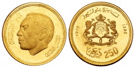 Morocoo. Hassan II. 250 dirhems. 1975. (Km-Y66). Au. 6,64 g. Tirada de 1270 piezas. En caja original. PR. Est...250,00.