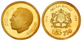 Morocoo. Hassan II. 250 dirhems. 1977. (Km-Y66). Au. 6,64 g. Tirada de 800 piezas. En caja original. PR. Est...260,00.