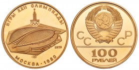 Russia. 100 rublos. 1890. (Km-Y173). Au. 17,28 g. Juegos Olímpicos Moscú 1980, velódromo. Con certificado y caja original. PR. Est...600,00.