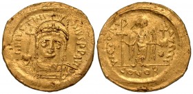 Justinian I. 527-565. AV solidus. Constantinople mint.