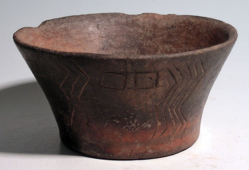 An early Tiahuanaco jar from Bolivia, ca. 300 - 500 A.D. This flared bowl is 5-1...