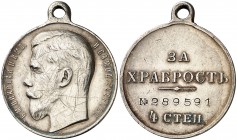 (1915). Rusia. Nicolás II. Petrogrado. Orden de San Jorge, 4ª clase. (Diakov 1133.10) (Bitkin 1113). 15,24 g. Ø28mm. Plata. Medalla de valor. Grabador...