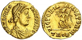 (385-386 d.C.). Magno Máximo. Treveri. Tremissis. (Spink 20638) (Co. 15) (RIC. 79c). 1,47 g. Atractiva. Muy escasa. EBC-.
