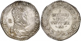 s/d. Felipe II. Nápoles. IBR. 1 ducado. (Vti. 368) (MIR. 158). 29,88 g. Con el título de rey de Inglaterra y príncipe de España. Pequeño león bajo el ...