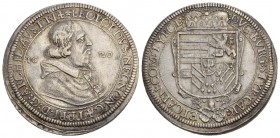 HABSBURGER Erzherzog Leopold V., 1619 - 1632. Taler 1620. Mzst. Hall. Geistliches Bb. r. / Wappen, darunter die Wäppchen von Straßburg und Passau. 28,...