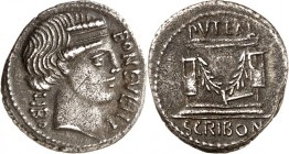 RÖMISCHE REPUBLIK : Silbermünzen. 
Lucius Scribonius Libo 62 v. Chr. Denar 3,69g. Bonus-Eventus-Kopf n.r. LIBO - BON EVENT / PVTEAL -SVRIBON Puteal m...