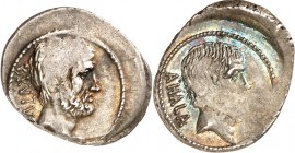 RÖMISCHE REPUBLIK : Silbermünzen. 
Quintus Caepio Brutus 54 v. Chr. Denar 3,97g. Kopf des Lucius Junius Brutus n.r. BRVTVS / AHALA Kopf des Gaius Ser...