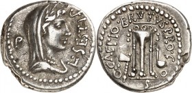 IMPERATORISCHE PRÄGUNGEN. 
MARCUS IUNIUS (QUINTUS CAEPIO) BRUTUS 44-42 v. Chr. Denar (43/42 v.Chr.) 3,74g, mobile Mzst. von Brutus in Griechenland. B...