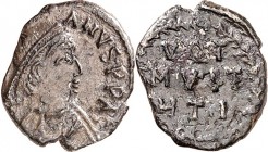 BYZANZ. 
IUSTINIANUS I. 527-565. Siliqua (533/537) 0,99g, Carthago. Paludamentbüste mit Perlendiadem n.r. [D N IVSTINI-]ANVS PP AY / VOT - MVLT - HTI...