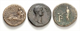 RÖMISCHES KAISERREICH. 
HADRIANUS 117-138. LOT: 5&nbsp;Bronzemünzen Sesterze: Fort red, Neptun, Restitutori orbis terrarum, Tellus stabil;&nbsp;- As:...