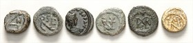 RÖMISCHES KAISERREICH. 
Allgemein: Spätrömische Bronzemünzen. 11 Kleinstbronzen (Minimi) 4./ 5. Jahrhundert: 9 - 11mm, verschiedene Monogramme. . 
...