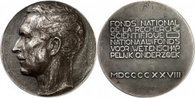 EUROPA. 
BELGIEN. 
Albert I. 1909-1934. Prämienmedaille 1928 (v. A. Courtens, b. Fonson) d. Fonds National de la Recherche Scientifique. Kopf n. l. ...