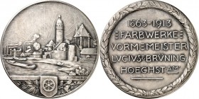 DEUTSCHE STÄDTE. 
Alphabetisch. 
HOECHST am Main. Medaille 1913 (v. A. Varnesi b. Pöllath) auf das 50-jährige Bestehen der Farbwerke. Stadtansicht /...