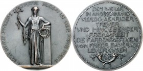 DEUTSCHE STÄDTE. 
Alphabetisch. 
WUPPERTAL. Medaille o.J. (1921) (v.C. Starck, Berlin) für 40 jährige treue Mitarbeit in Farbfabriken vorm. Fr. Baye...