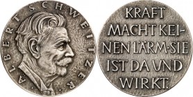 PERSONEN. 
MEDIZINER. 
SCHWEITZER, Albert *1875 Kaysersberg b. Colmar +1965 Lambarene. Medaille o.J. (v. A. Holl) Kopf r. / In 5 Z. KRAFT / MACHT KE...