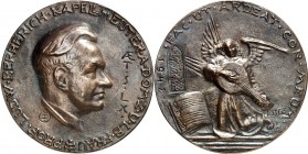 PERSONEN. 
MUSIKER und KOMPONISTEN. 
BERBERICH, Ludwig *1882 Biburg b. München. Medaille 1942 (v. E. von Esseö) a.s. 60. Geb. Kopf n.r. / Lautespiel...