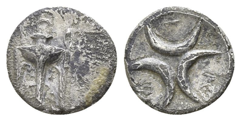 Bruttium. Kroton circa 400-350 BC.
Obol AR

8mm., 0,44g.

Tripod / Three cr...