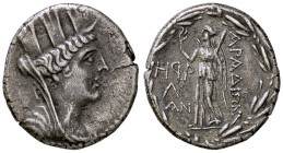 GRECHE - PHOENICIA - Arado - Tetradracma - Busto velato e turrito della Tyche a d. /R Nike stante a s. con aplustre e palma, entro corona di alloro S....