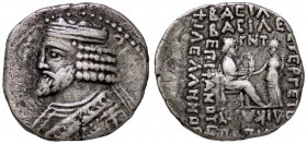 GRECHE - RE PARTHI - Gotarzez II (40-51) - Tetradracma - Busto diademato a s. /R Il Re in trono riceve un diadema da Tyche Sellwood 65.1 (AG g. 14,01)...