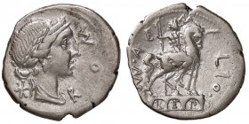 ROMANE REPUBBLICANE - AEMILIA - Man. Aemilius Lepidus (114-113 a.C.) - Denario - Busto di Roma a d. /R Statua equestre su tre arcate B. 7; Cr. 291/1 (...