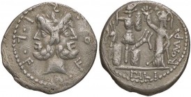 ROMANE REPUBBLICANE - FURIA - M. Furius L. f. Philus (119 a.C.) - Denario - Testa di Giano /R Roma incorona un trofeo alla cui base vi sono due scudi ...