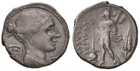 ROMANE REPUBBLICANE - VALERIA - C. Valerius C. f. Flaccus (140 a.C.) - Denario - Busto della Vittoria a d. /R Marte stante a s. con lancia e trofeo; n...