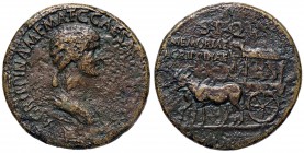ROMANE IMPERIALI - Agrippina Madre (moglie di Germanico e madre di Caligola) - Sesterzio - Busto drappeggiato a d. /R Carpentum a s. trainato da due m...