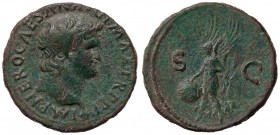 ROMANE IMPERIALI - Nerone (54-68) - Asse - Testa a d. /R La Vittoria in volo a s. con scudo C. 302; RIC 543 (AE g. 11,23)
BB+