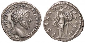 ROMANE IMPERIALI - Marco Aurelio (161-180) - Denario - Testa laureata a d. /R La Vittoria stante di fronte con scudo su palmizio C. 878; RIC 163 (AG g...