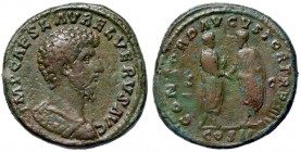 ROMANE IMPERIALI - Lucio Vero (161-169) - Sesterzio - Testa a d. /R Lucio Vero e Marco Aurelio di fronte si danno la mano C. 26 (AE g. 22,33)
BB+