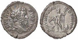 ROMANE IMPERIALI - Settimio Severo (193-211) - Denario - Testa laureata a d. /R Giove stante a s. con lancia e fulmine tra due fanciulli C. 525; RIC 2...