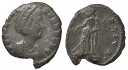 ROMANE IMPERIALI - Elena (madre di Costantino I) - AE 4 (Costantinopoli) - Busto diademato a d. /R La Pace stante a s. con ramo d'ulivo e scettro tras...