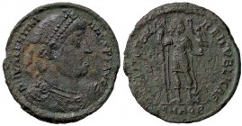 ROMANE IMPERIALI - Valentiniano I (364-373) - Doppia maiorina (Aquileia) - Busto diademato e drappeggiato a d. /R Valentiniano in abiti militari stant...